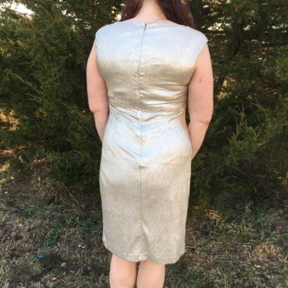 Stunning Gold metallic dress - Picture 4 of 7